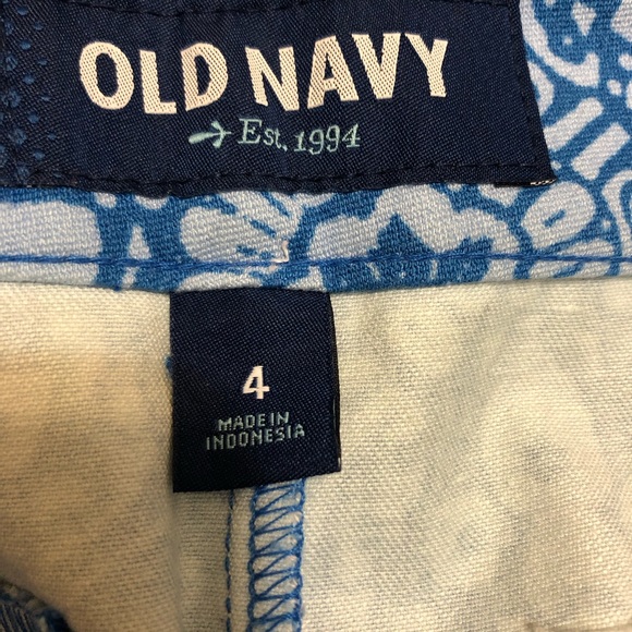 Old navy pants - Picture 2 of 2